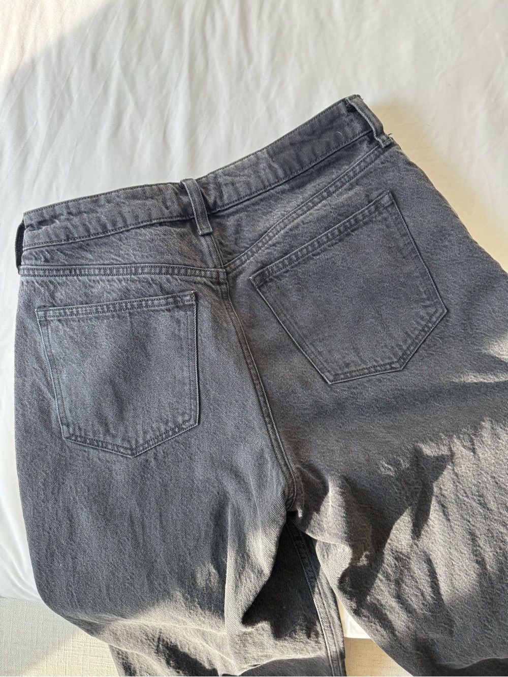 Abercrombie Curve Love High-Rise Wide Leg Jeans in Washed Black - Picture 5 of 5